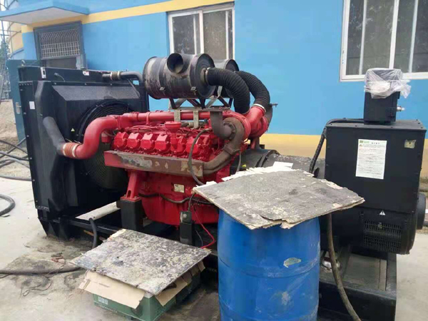 万载关于柴油发电机组水箱污垢的产生与清理