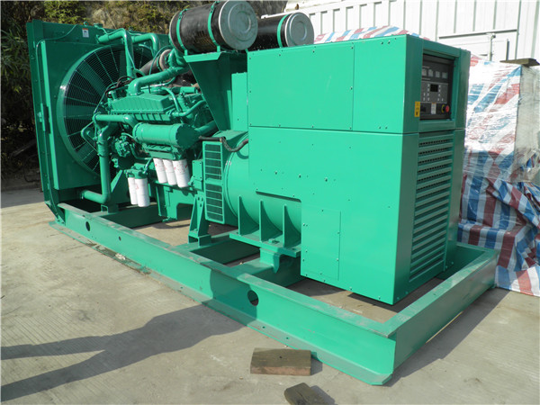 万载出租发电机-进口柴油发电机组与国产柴油发电机组的区别