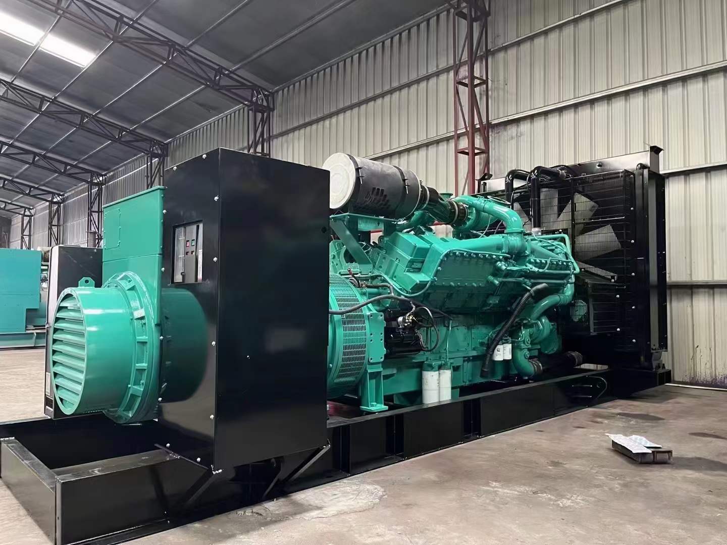 万载如何降低 800kW 柴油发电机输出电流的波动？