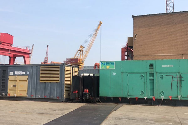 万载发电机出租空气滤清器的清洁频率是多少？