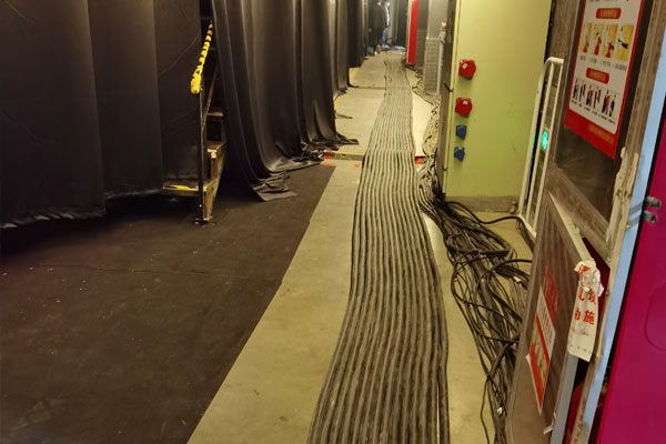 万载柴油发电机组的输出电压可以调节到哪些范围？