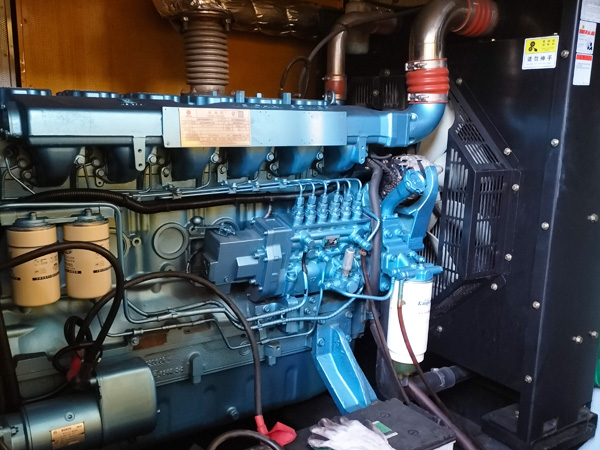 万载磷酸铁锂蓄电池的使用寿命与哪些因素有关？